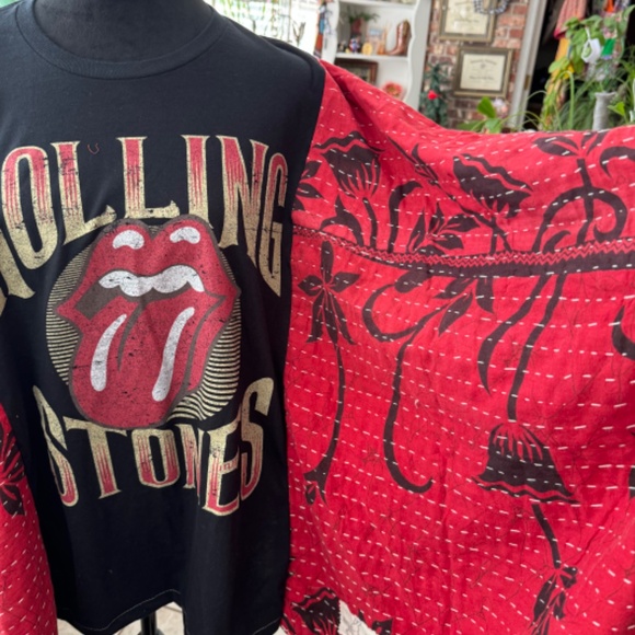 Custom Rolling Stones Quilted T-Shirt Unique Colorful OS - Picture 3 of 6